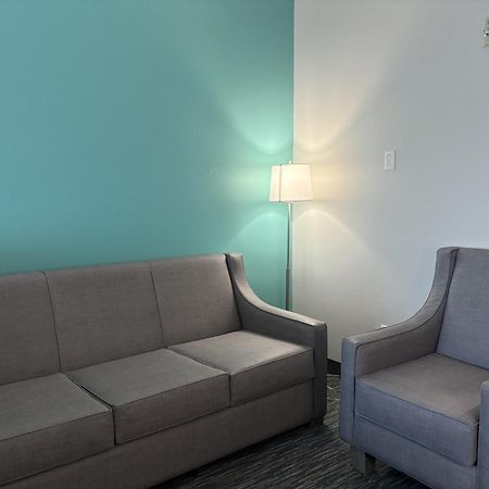 Quality Inn & Suites Гоума Екстер'єр фото