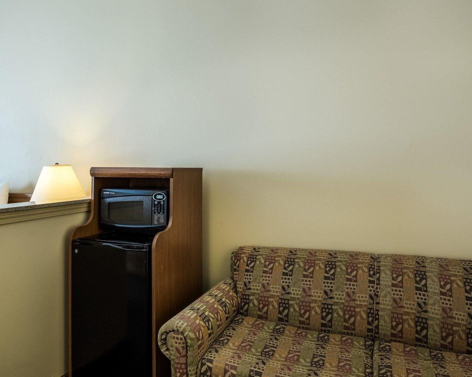 Quality Inn & Suites Гоума Екстер'єр фото