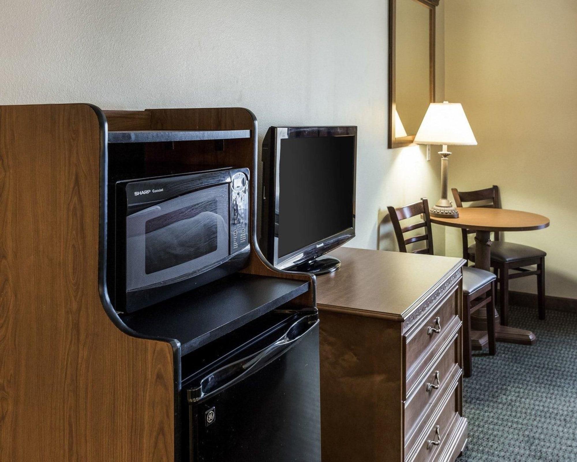 Quality Inn & Suites Гоума Екстер'єр фото