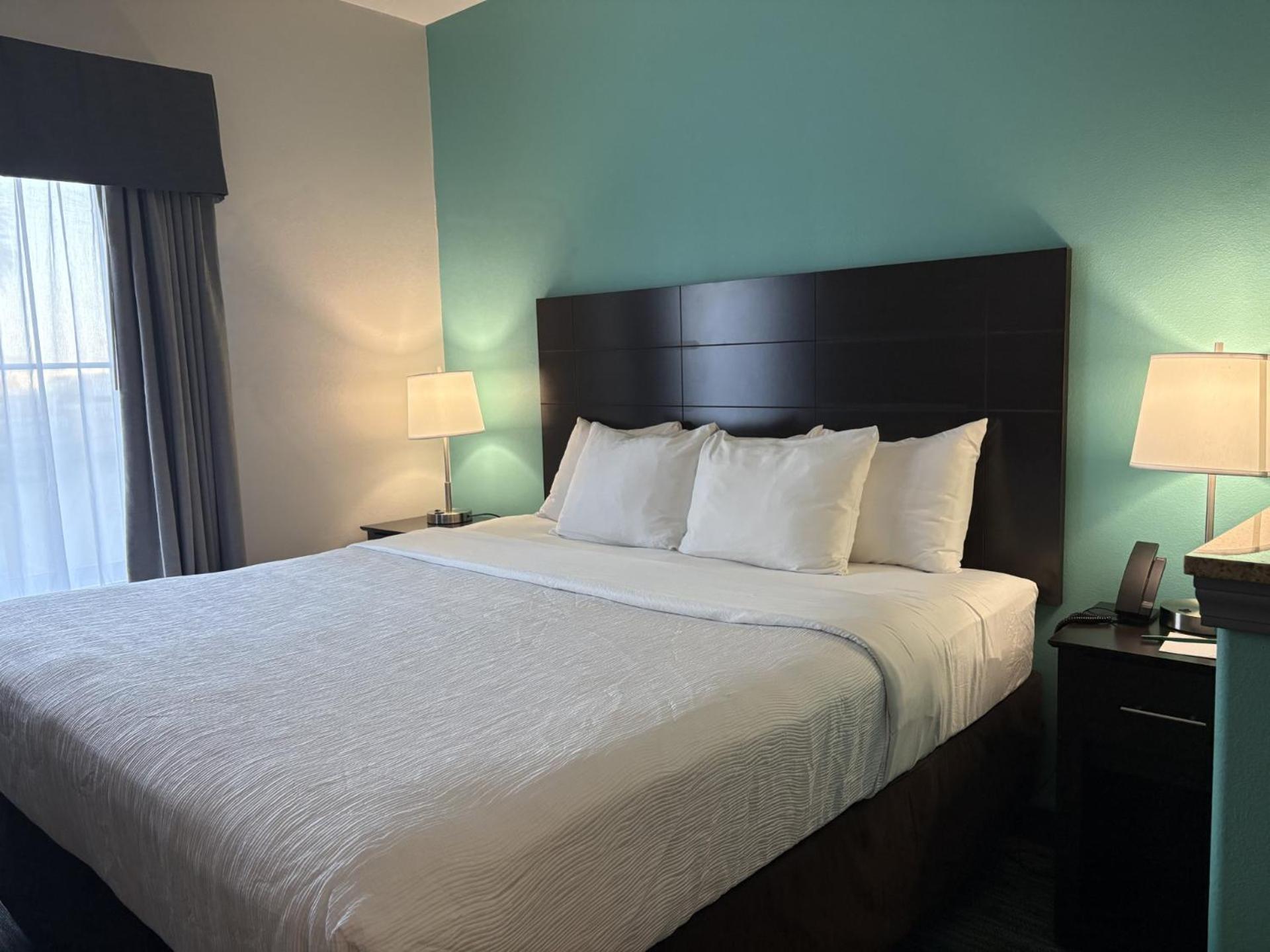 Quality Inn & Suites Гоума Екстер'єр фото