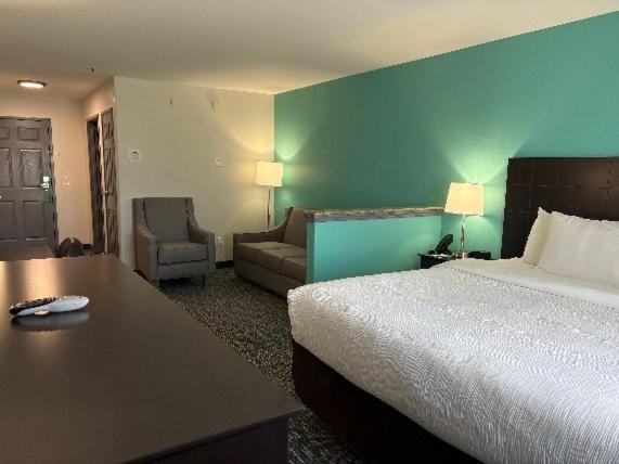Quality Inn & Suites Гоума Екстер'єр фото
